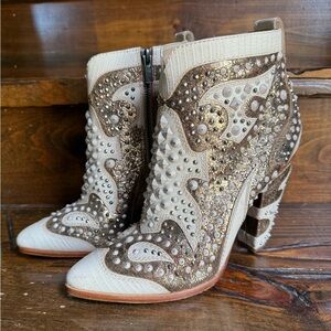 Frye Remy Deco Studded Bootie, 8.5 Women’s White Gold Side Zip